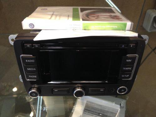 ORIG VW RNS 310 RADIO NAVIGATIE GOLF POLO CADDY PASSAT T5 T6, Auto diversen, Autoradio's, Zo goed als nieuw, Ophalen of Verzenden
