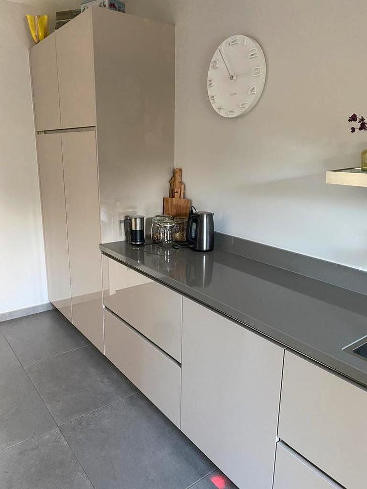 Keukendeur/ keukenkastfronten Hoogglans wit. Merk Häcker, Huis en Inrichting, Keuken | Complete keukens, Zo goed als nieuw, Wit