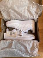Adidas Hoops 3.0 sneakers (mt. 34) NIEUW, Adidas, Nieuw, Ophalen of Verzenden, Jongen of Meisje