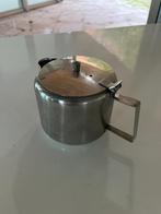 RVS koffie/theekannen (14 stuks), Ophalen, Gebruikt