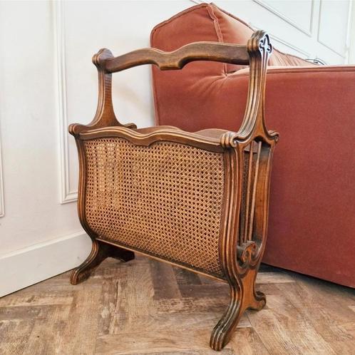 Rotan lectuurrek, Huis en Inrichting, Woonaccessoires | Krantenbakken en Lectuurbakken, Zo goed als nieuw, Ophalen of Verzenden