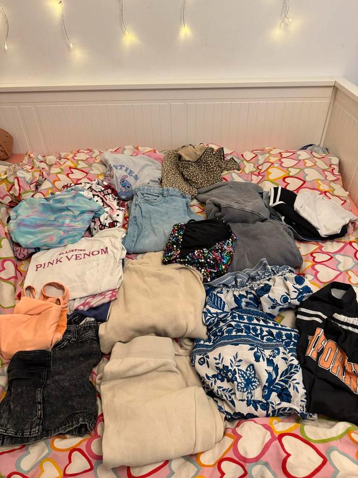 Meisjes kledingpakket maat 146, Kleding | Dames, Overige Dameskleding, Gedragen, Ophalen of Verzenden