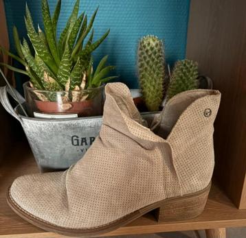 Enkellaarsjes - Tamaris - maat 38 - beige - suède  beschikbaar voor biedingen