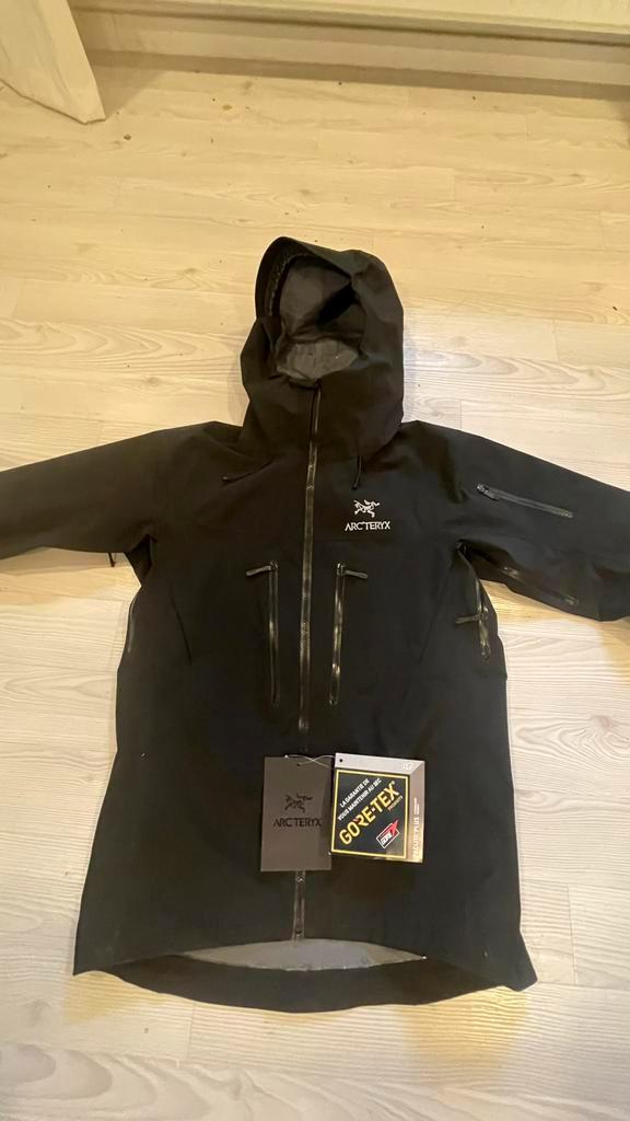 Arcterxy alpha sv maat m, Kleding | Heren, Jassen | Zomer, Gedragen, Maat 48/50 (M), Zwart, Verzenden