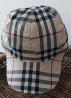 Burberry pet/cap, Ophalen, Gedragen