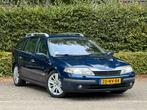 Renault Laguna Grandtour 3.0 V6-24v Privilège automaat, Auto's, Renault, Laguna, 74 €/maand, 2946 cc, Blauw
