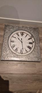 Industriële Wandklok Vierkant Metaal, Ophalen of Verzenden, Gebruikt, Analoog, Wandklok