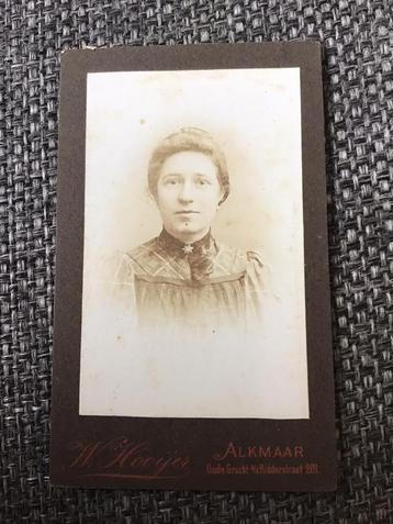 CDV, Vrouw, W. Hooijer, Alkmaar, Carte de Visite 2 beschikbaar voor biedingen