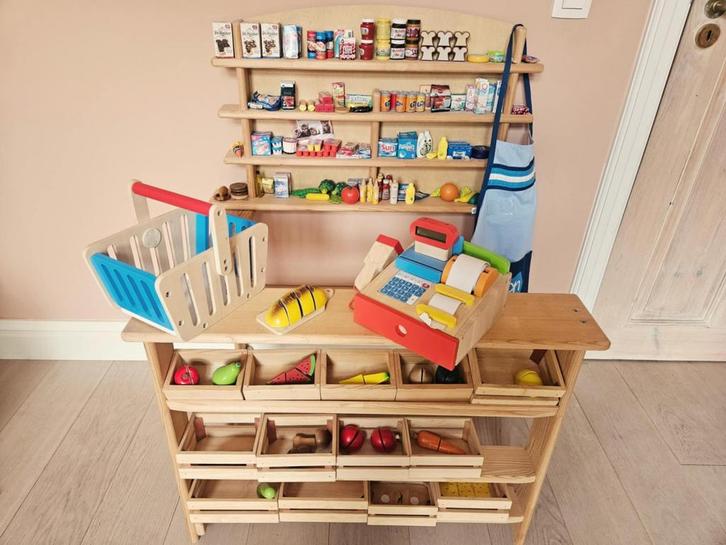 Houten winkeltje, Kinderen en Baby's, Speelgoed | Houten speelgoed, Zo goed als nieuw, Meubelstuk of Keukentje, Ophalen