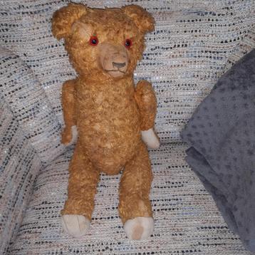 Oude Teddybeer uit de jaren 50 beschikbaar voor biedingen