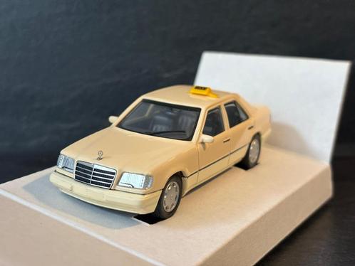 Mercedes E320 Limousine Taxi | Herpa | Mint/Boxed, Hobby en Vrije tijd, Modelauto's | 1:43, Nieuw, Auto, Overige merken, Ophalen of Verzenden