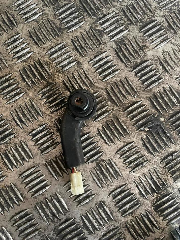 Gilera runner / piaggio contactslot stekker, Motoren, Tuning en Styling, Ophalen