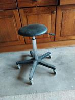Kruk op wielen - Kapster/Pedicure, Huis en Inrichting, Ophalen, Gebruikt, Zwart, Bureaukruk