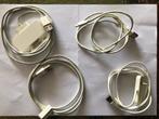 iPhone en Samsung opladers plus mini usb naar usb kabels., Ophalen of Verzenden, Zo goed als nieuw, Minder dan 2 meter, Overige kabels