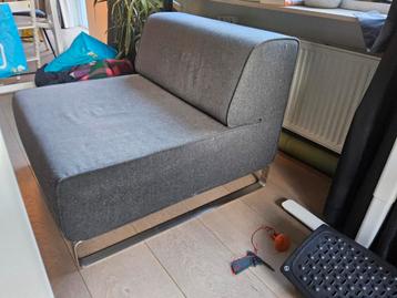 Antraciet stoffenbank + twee grote zitstoelen (Cape element) beschikbaar voor biedingen