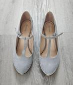 LICHTGRIJZE DAMESSCHOEN MET HAK te koop in maat 41, Schoenen met lage hakken, Ophalen of Verzenden, Zo goed als nieuw, Graceland