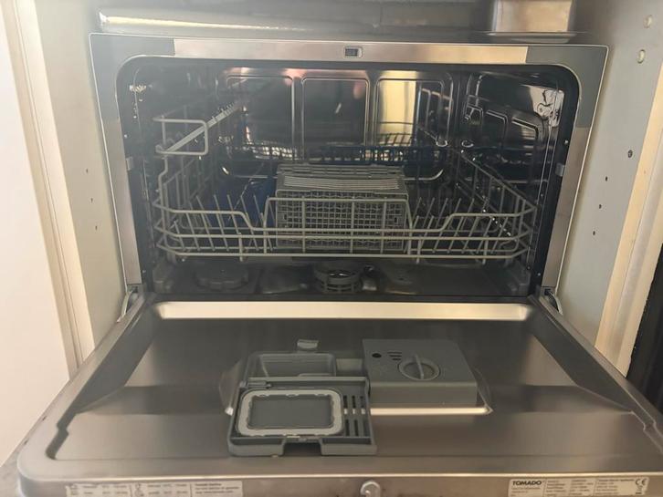 Tomado Vaatwasser - Vrijstaand - Zo goed als nieuw, Witgoed en Apparatuur, Vaatwasmachines, Zo goed als nieuw, Vrijstaand, Minder dan 85 cm