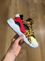 Nike Air Huarache ‘SNKRS DAY’ 43, Kleding | Heren, Schoenen, Ophalen of Verzenden, Zo goed als nieuw, Sneakers of Gympen