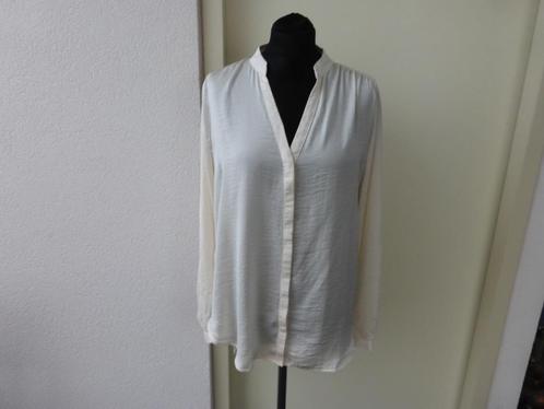 NETTE  ivoorkleurige blouse  zgan 42/44 H&M, Kleding | Dames, Blouses en Tunieken, Zo goed als nieuw, Maat 42/44 (L), Overige kleuren