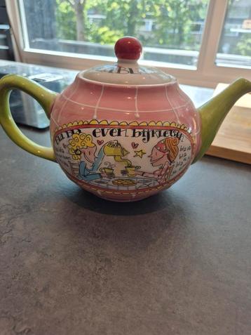 Blond Amsterdam Theepot- zo goed als nieuw beschikbaar voor biedingen