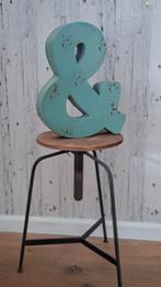 Industrieel Bijzettafeltje/Krukje + Decoratie, Ophalen