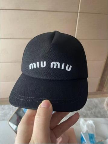 MIU MIU mumuus kepered stof duchette dames model zwart beschikbaar voor biedingen