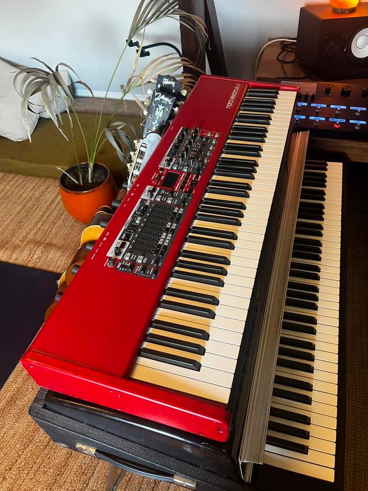 Nord Electro 6HP Hammer Action, Muziek en Instrumenten, Keyboards, Zo goed als nieuw, Overige aantallen, Overige merken, Ophalen