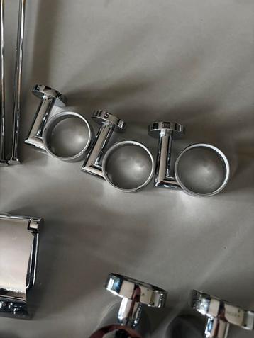 Diverse badkamer/toilet accessoires beschikbaar voor biedingen
