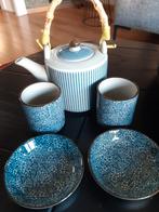 Theeservies met theepot, kopjes en schotels, Huis en Inrichting, Keuken | Servies, Keramiek, Ophalen of Verzenden, Zo goed als nieuw