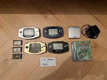 Gameboy Advance Lot: 5 Consoles + 4 Games! beschikbaar voor biedingen
