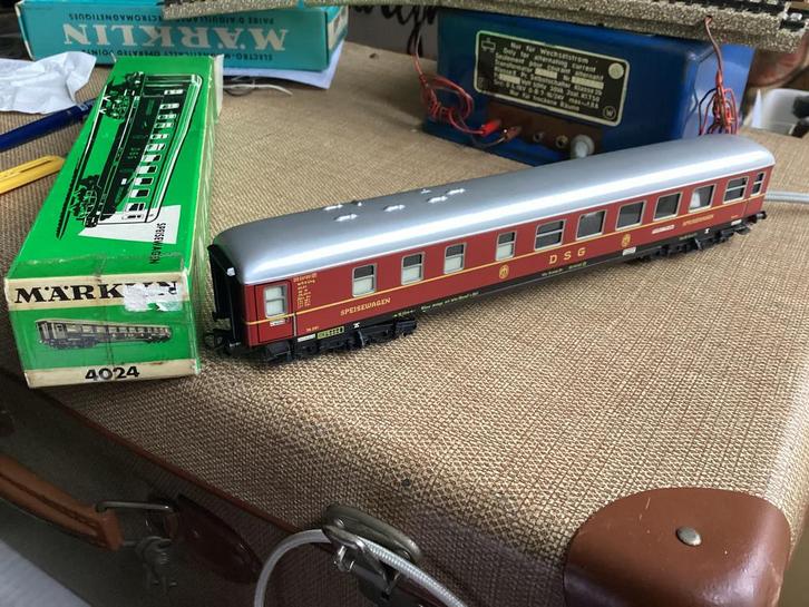 Marklin 4024 DSG speisewagen in nette staat met ovp lezen, Hobby en Vrije tijd, Modeltreinen | H0, Wagon, Wisselstroom, Märklin