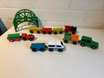 3 Houten treintjes met 7 wagonnetjes + brug, Kinderen en Baby's, Speelgoed | Houten speelgoed, Ophalen of Verzenden, Zo goed als nieuw