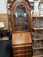 Mooi klein secretaire met vitrine gedeelte, Ophalen