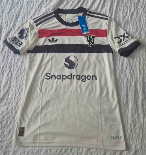 Manchester United Authentic Adidas Voetbalshirt #B.FERNANDES, Kleding | Heren, T-shirts, Nieuw, Maat 48/50 (M), Beige, Ophalen of Verzenden