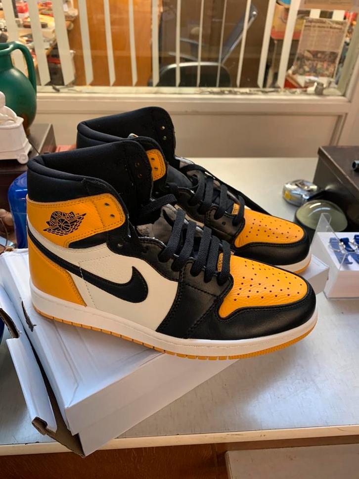 Nike Air Jordan 1 Retro High OG Taxi in maat EU42 1/2, Kleding | Heren, Schoenen, Zo goed als nieuw, Ophalen of Verzenden