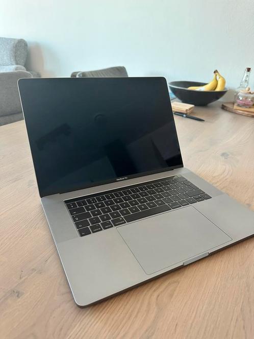 MacBook pro 15” Touch Bar - 2017, Computers en Software, Apple Macbooks, Zo goed als nieuw, MacBook Pro, 15 inch, 2 tot 3 Ghz