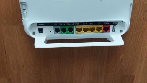 Huawei HG659 Router, Computers en Software, Netwerk switches, Zo goed als nieuw, Ophalen