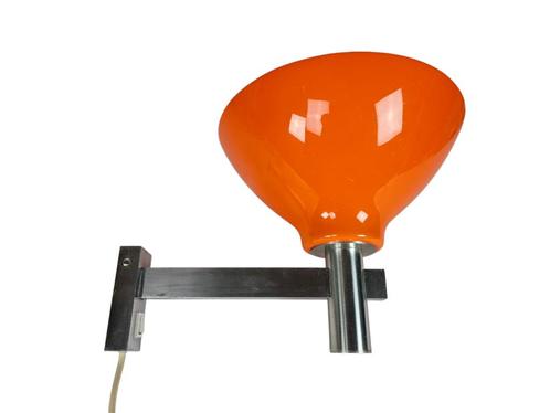 Space Age -  Vintage - Aluminium wandlamp met kunststof kap, Huis en Inrichting, Lampen | Wandlampen, Zo goed als nieuw, Kunststof