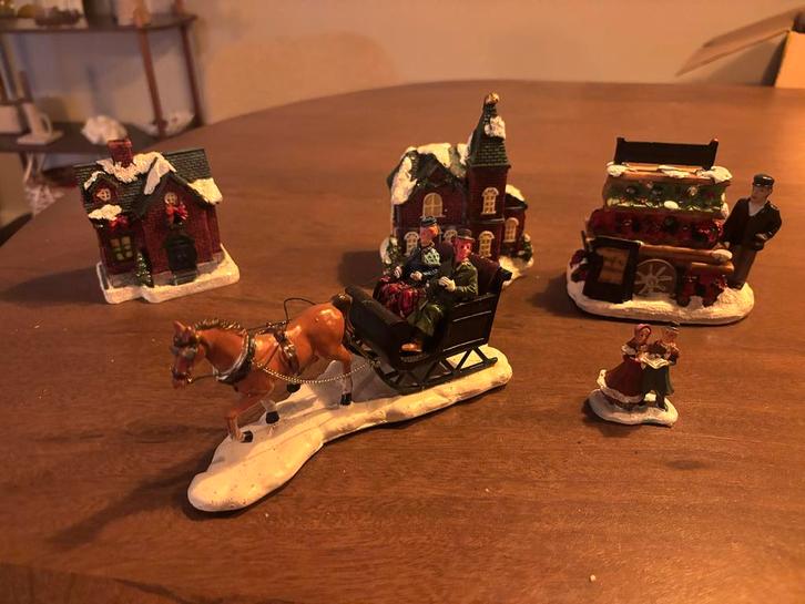 Kerstdorp Figuren, Huisjes, Lemax, Diversen, Kerst, Zo goed als nieuw, Ophalen of Verzenden