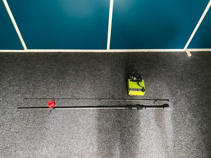 Complete Arca snoekbaars Jig set incl gevlochten draad, Watersport en Boten, Hengelsport | Roofvissen, Nieuw, Complete set, Ophalen of Verzenden