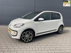 Volkswagen Up! 1.0 high up panoramadak / navi / lmv / cruise, Stof, Gebruikt, 840 kg, Wit