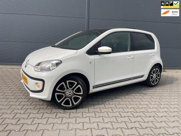 Volkswagen Up! 1.0 high up panoramadak / navi / lmv / cruise beschikbaar voor biedingen