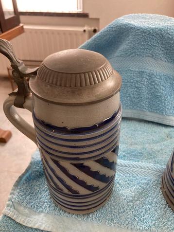 Autentieke beierse bierkruiken (aardewerk) en schenkkan beschikbaar voor biedingen