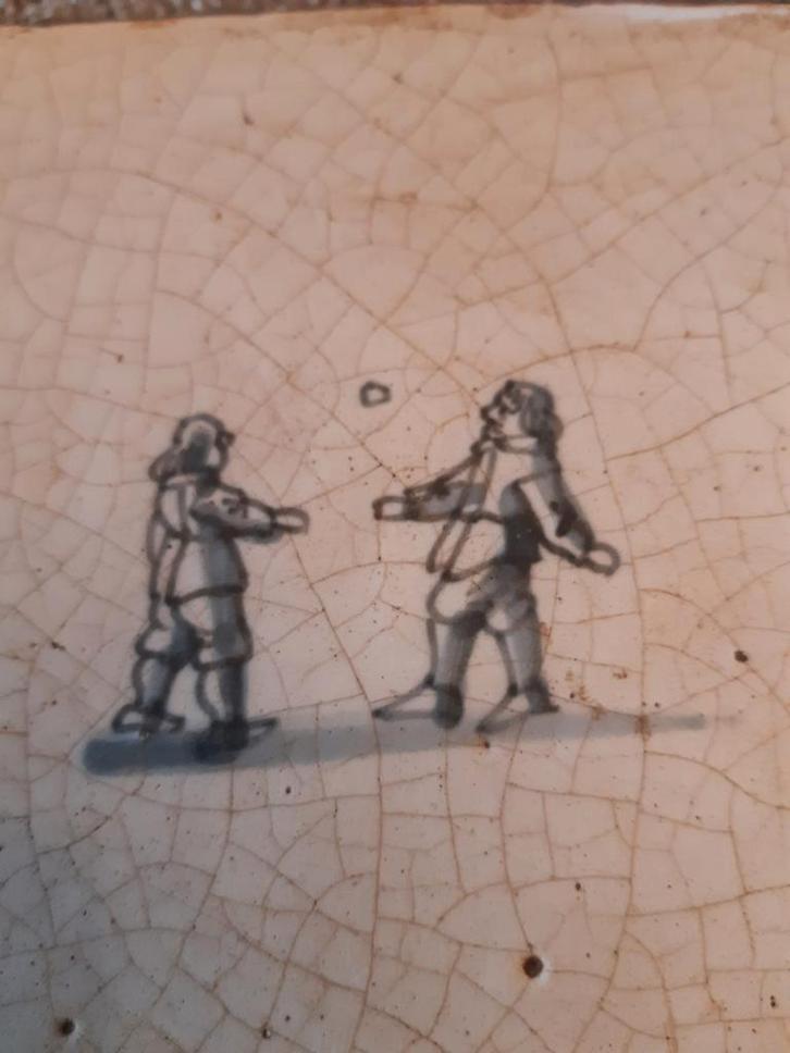 Vroeg 17e eeuwse ornamenttegel Hollandse kinderspelen, Antiek en Kunst, Antiek | Wandborden en Tegels, Ophalen of Verzenden