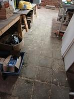 Gratis ophalen 30x30 stoeptegels en 50x50 grindtegels, Tuin en Terras, Tegels en Klinkers, Ophalen, Gebruikt, Beton, Terrastegels