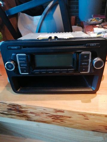 VW RCD210 MP3 Radio - 1K0 035 156 B - Getest! beschikbaar voor biedingen