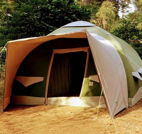 Zeer ruime karsten tent (380) biedt onderdak aan 6 personen, Caravans en Kamperen, Tenten, tot en met 6, Gebruikt, Ophalen