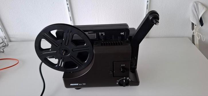 Revue Lux 110 Super 8 projector, Verzamelen, Fotografica en Filmapparatuur, Projector, 1960 tot 1980, Ophalen