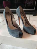 Casadei pumps maat 38, Kleding | Dames, Schoenen, Pumps, Ophalen of Verzenden, Zo goed als nieuw, Grijs