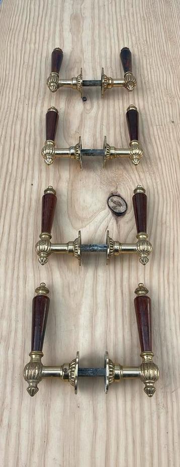 4x Deurklinken Klassiek ,Hout & Messing, gelakt Kitsch klink beschikbaar voor biedingen